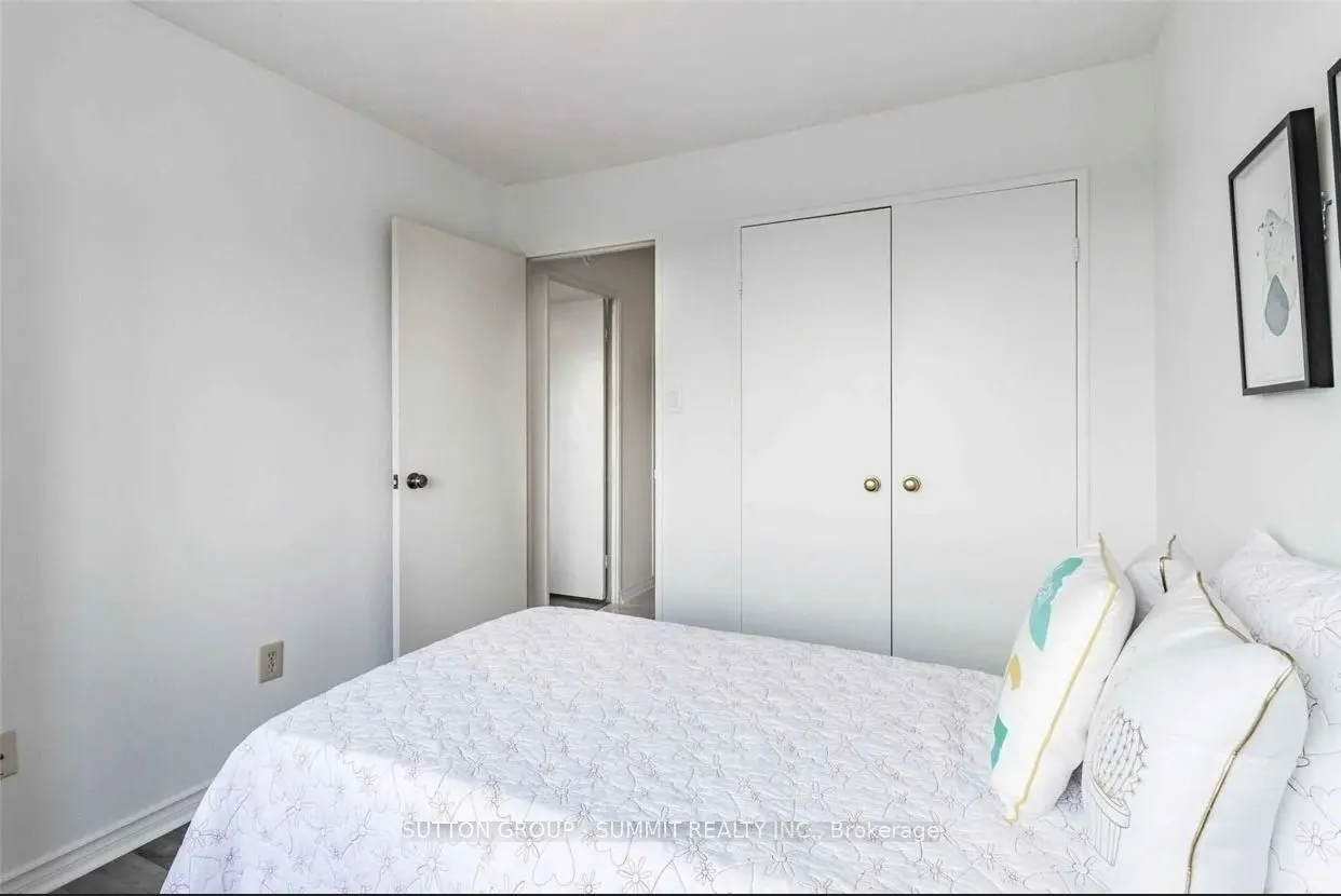 1580 MISSISSAUGA VALLEY Boulevard, #1010