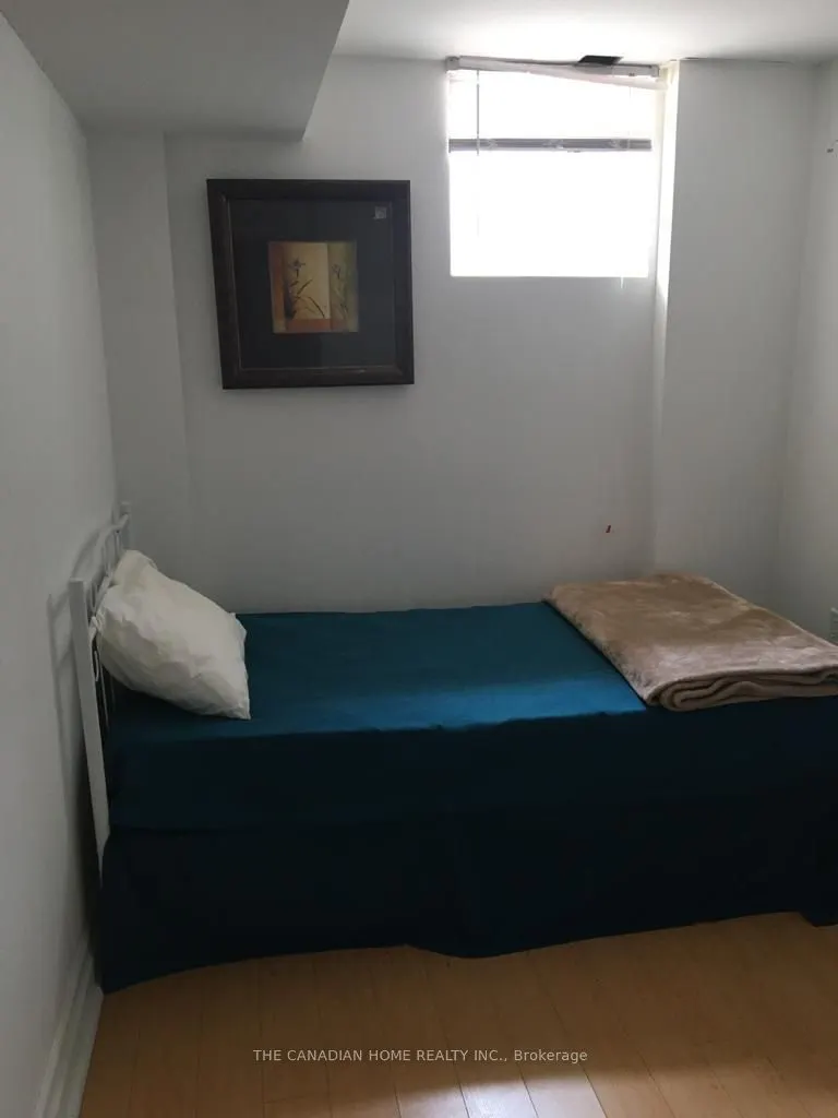 5363 Longhouse Crescent, #Basement
