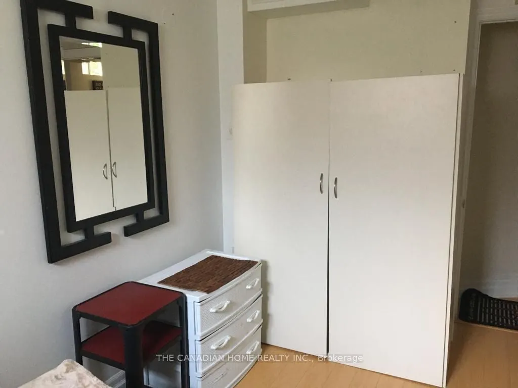 5363 Longhouse Crescent, #Basement