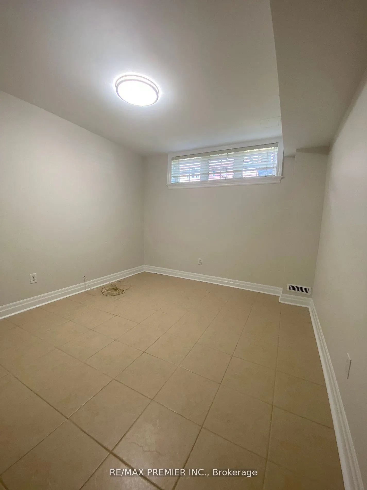 34 Algarve Crescent, #Basement