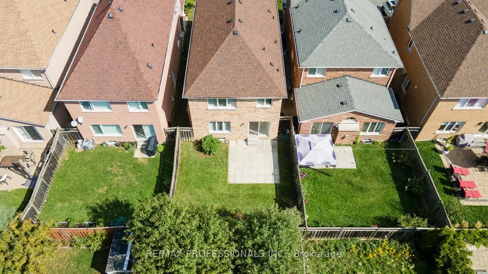 4808 Half Moon Grove