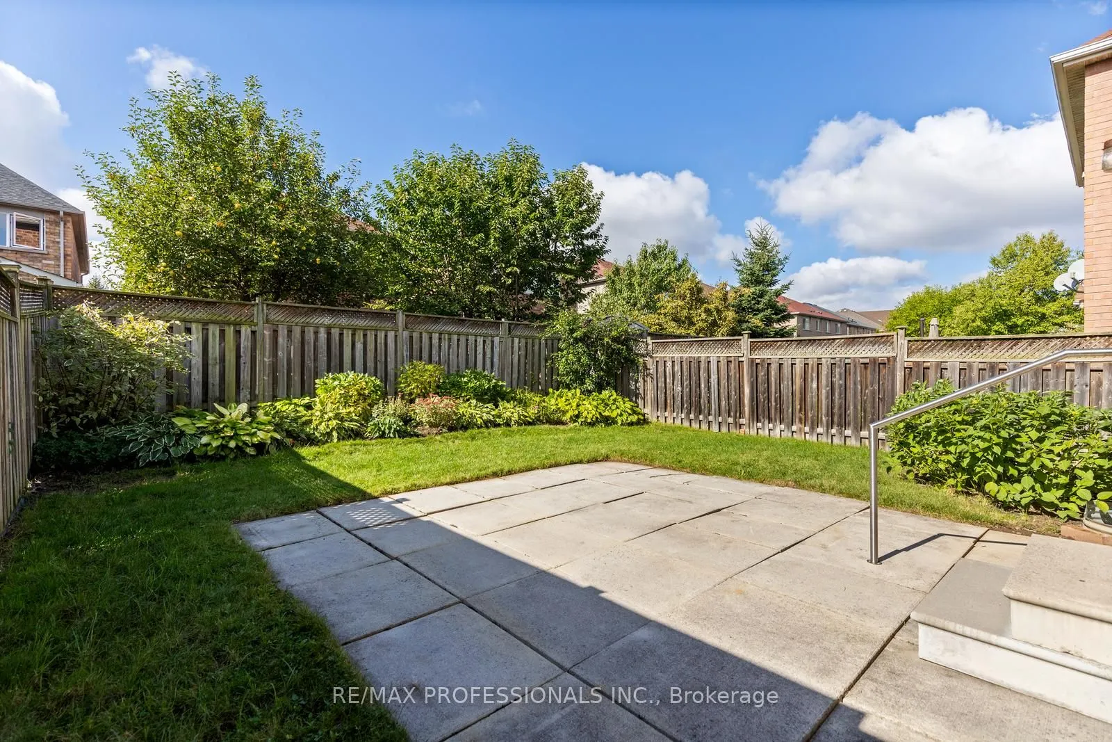 4808 Half Moon Grove