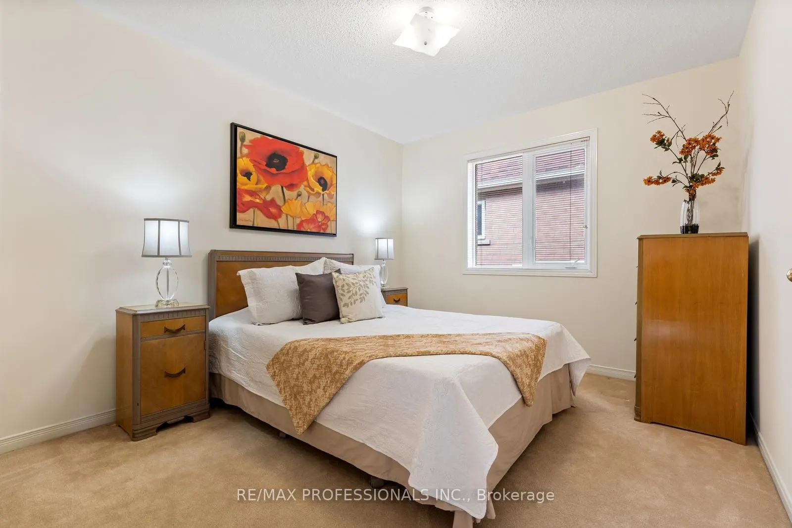 4808 Half Moon Grove