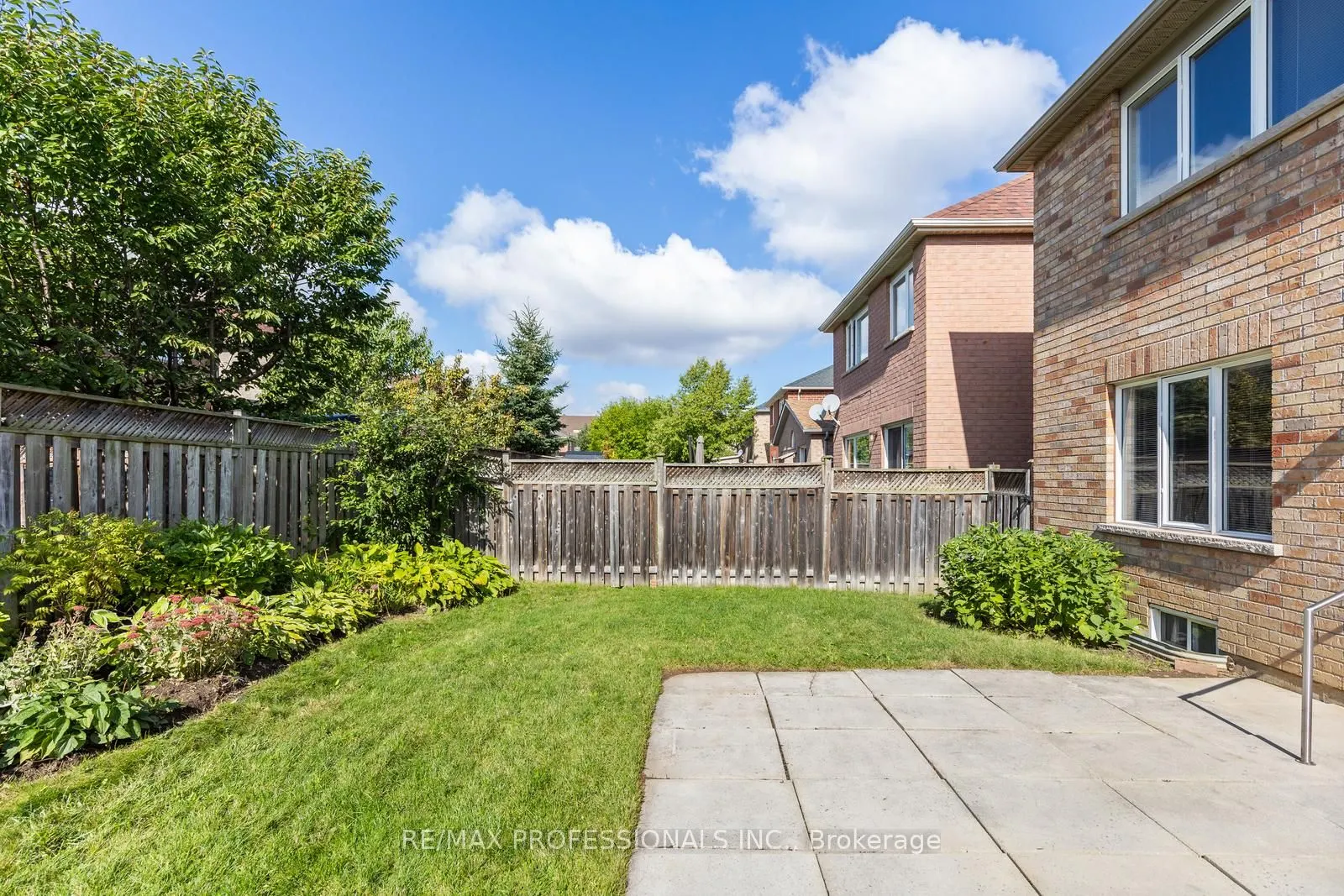 4808 Half Moon Grove