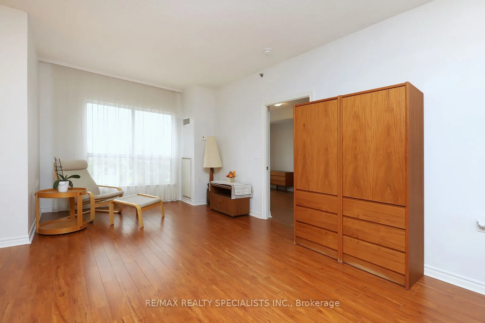 810 Scollard Court #902