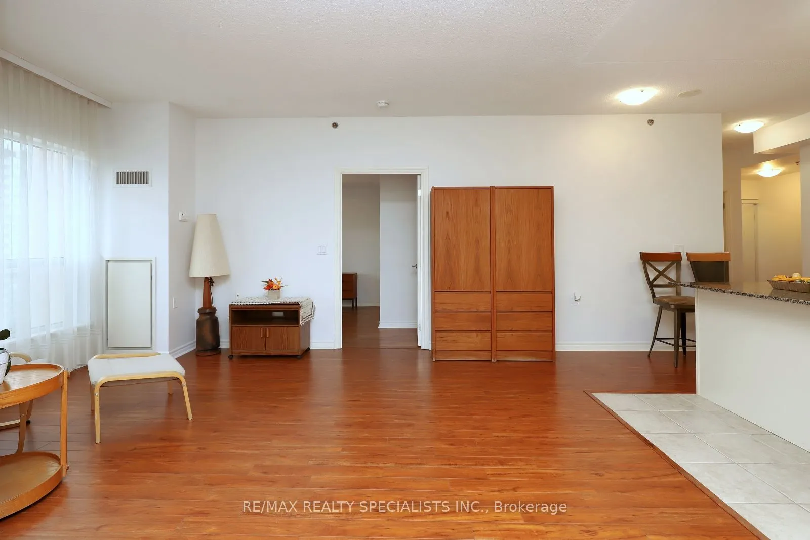 810 Scollard Court #902