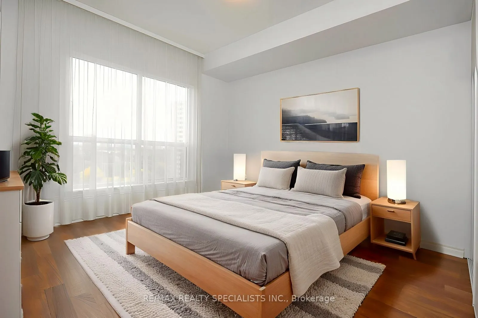810 Scollard Court #902