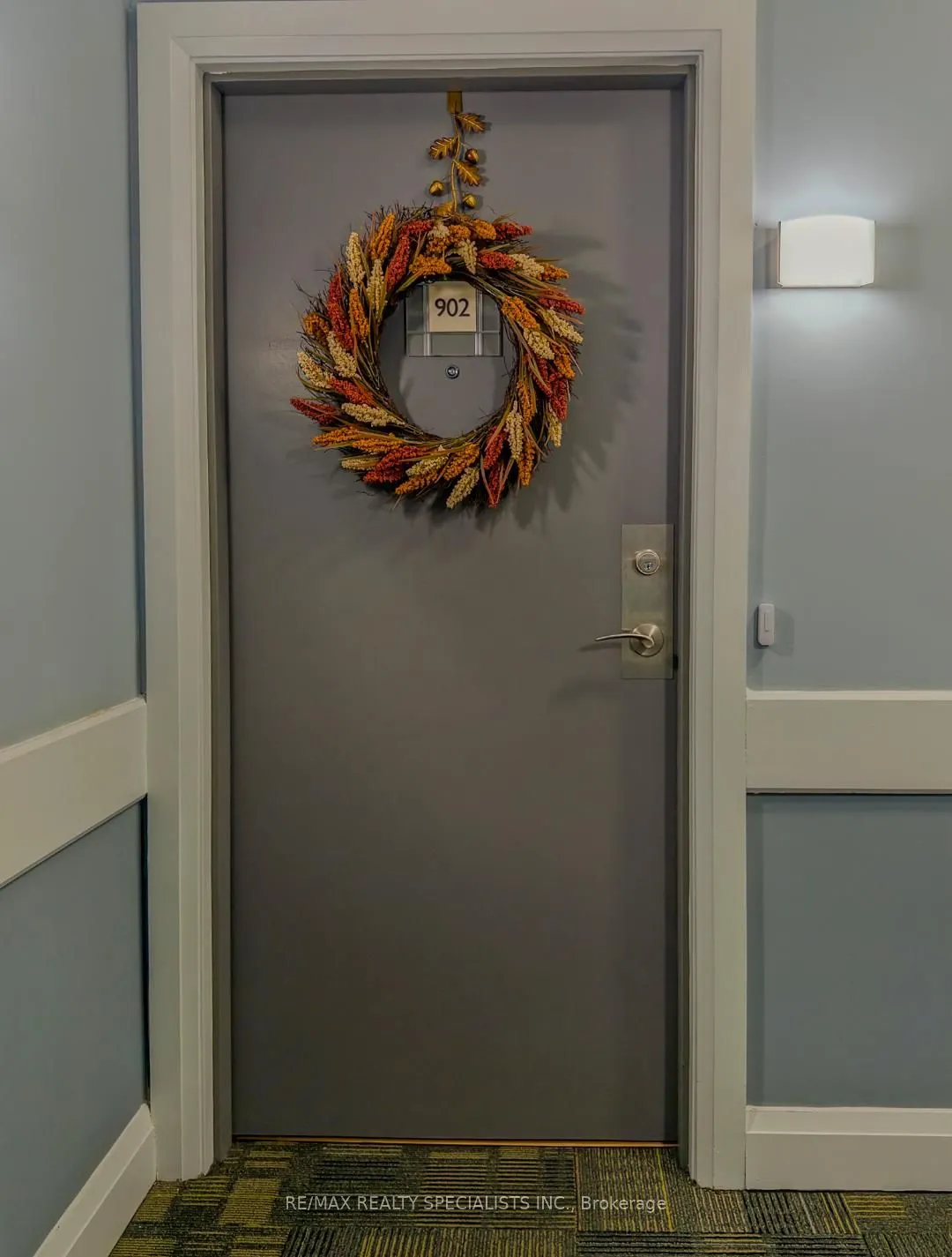 810 Scollard Court #902
