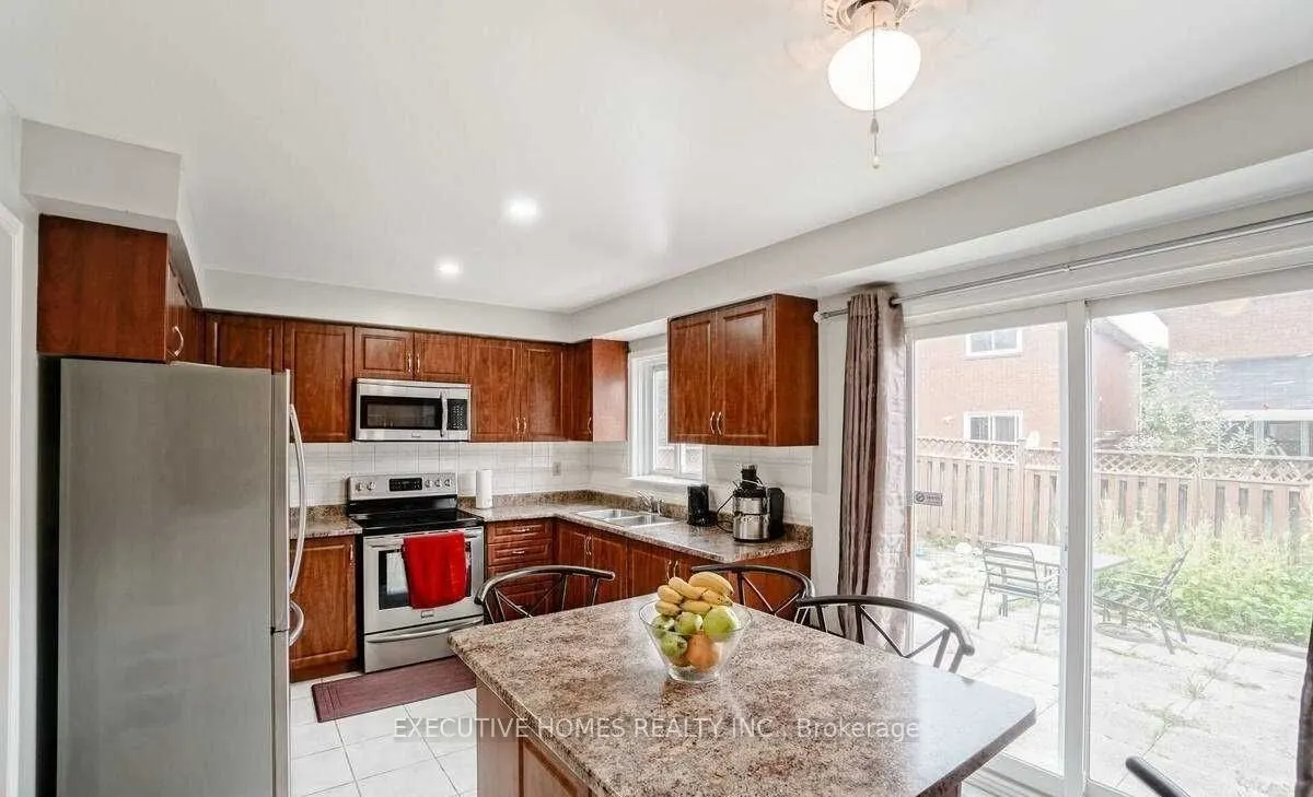114 Toba Crescent