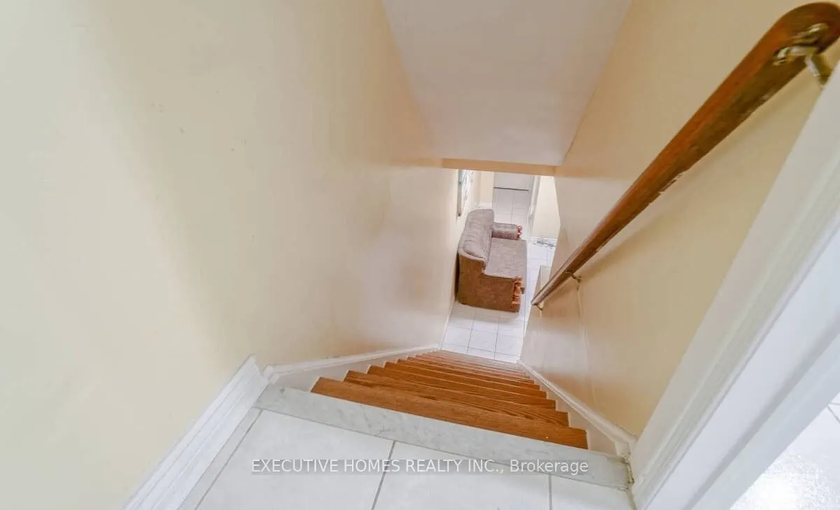 114 Toba Crescent