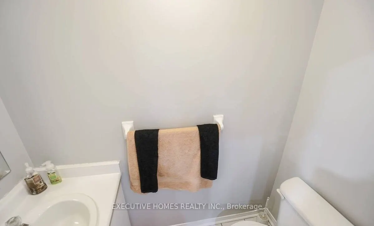 114 Toba Crescent