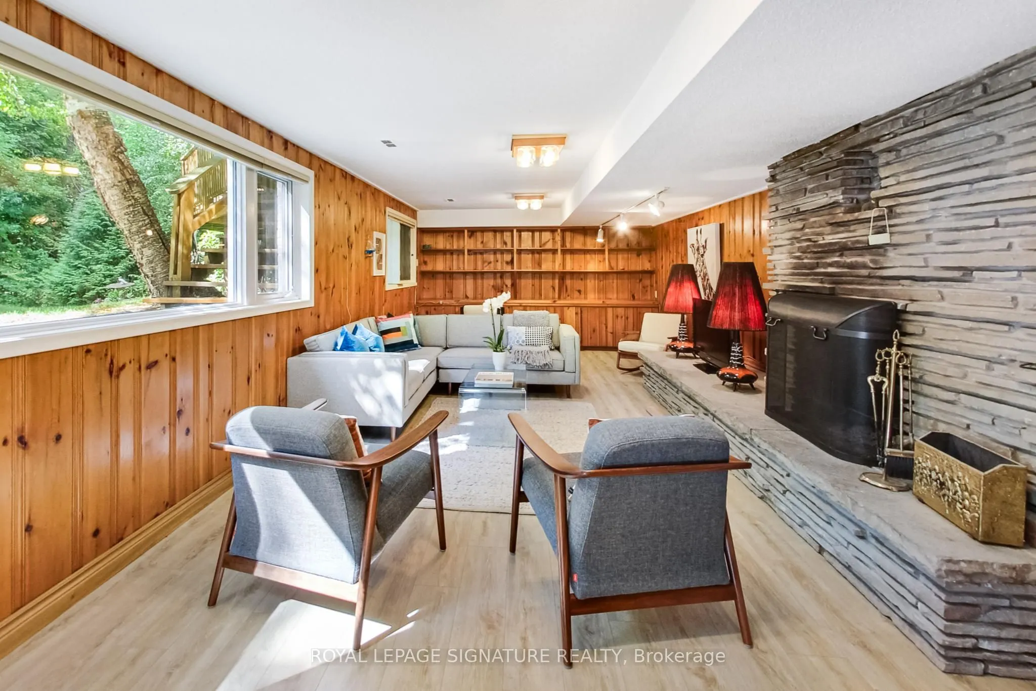 284 Woodland Drive