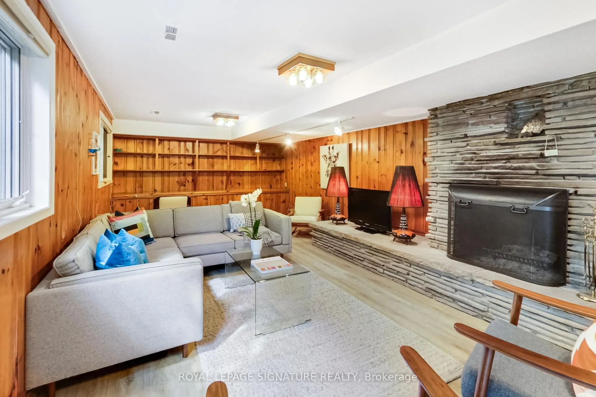 284 Woodland Drive