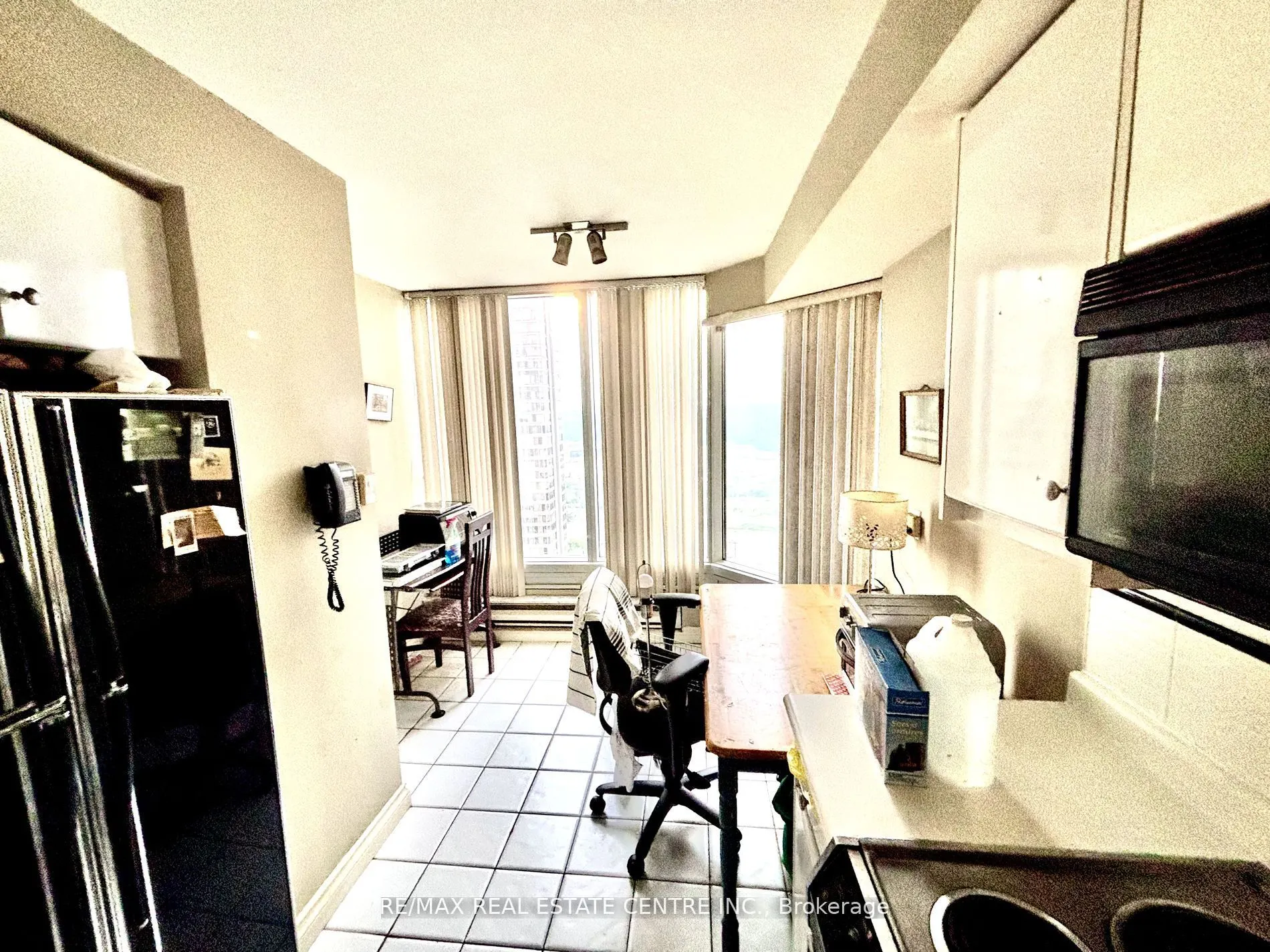 1 Palace Pier Court, #2407