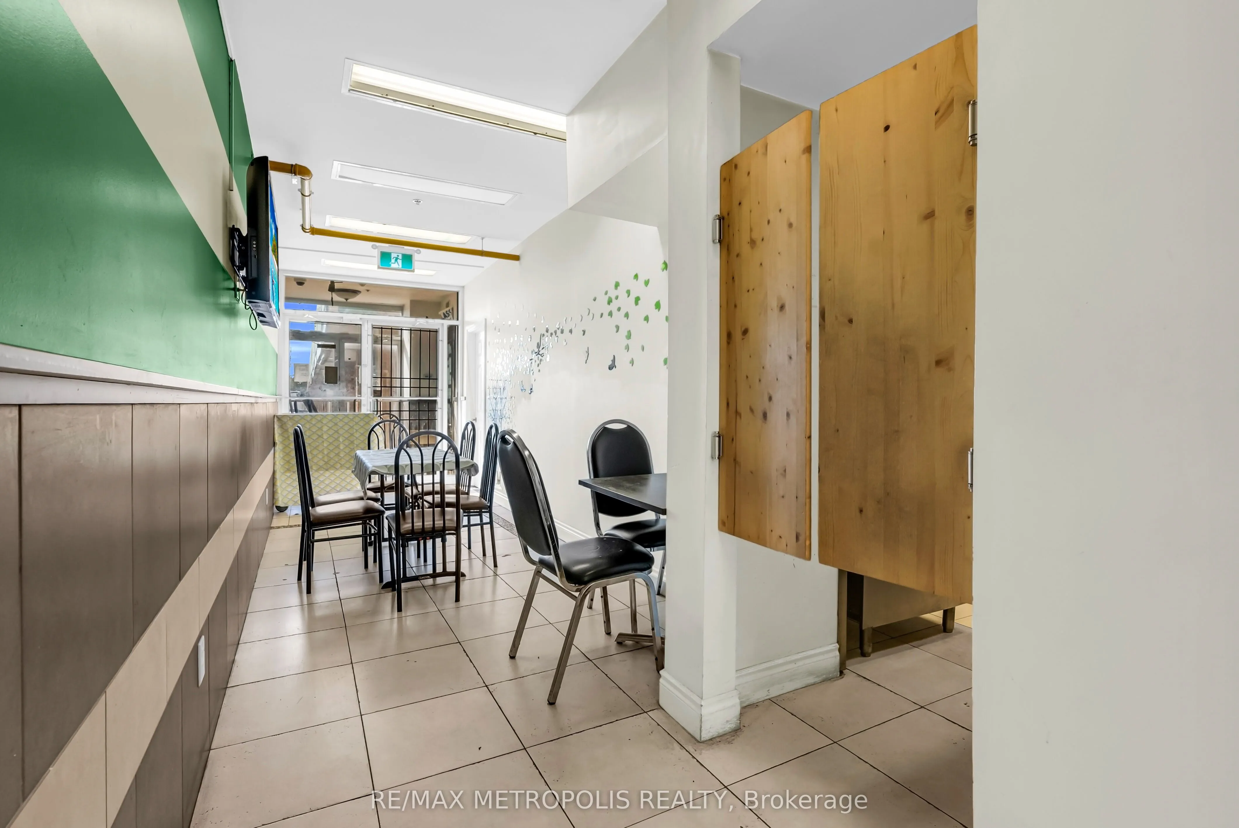 6923 Steeles Avenue W, #4