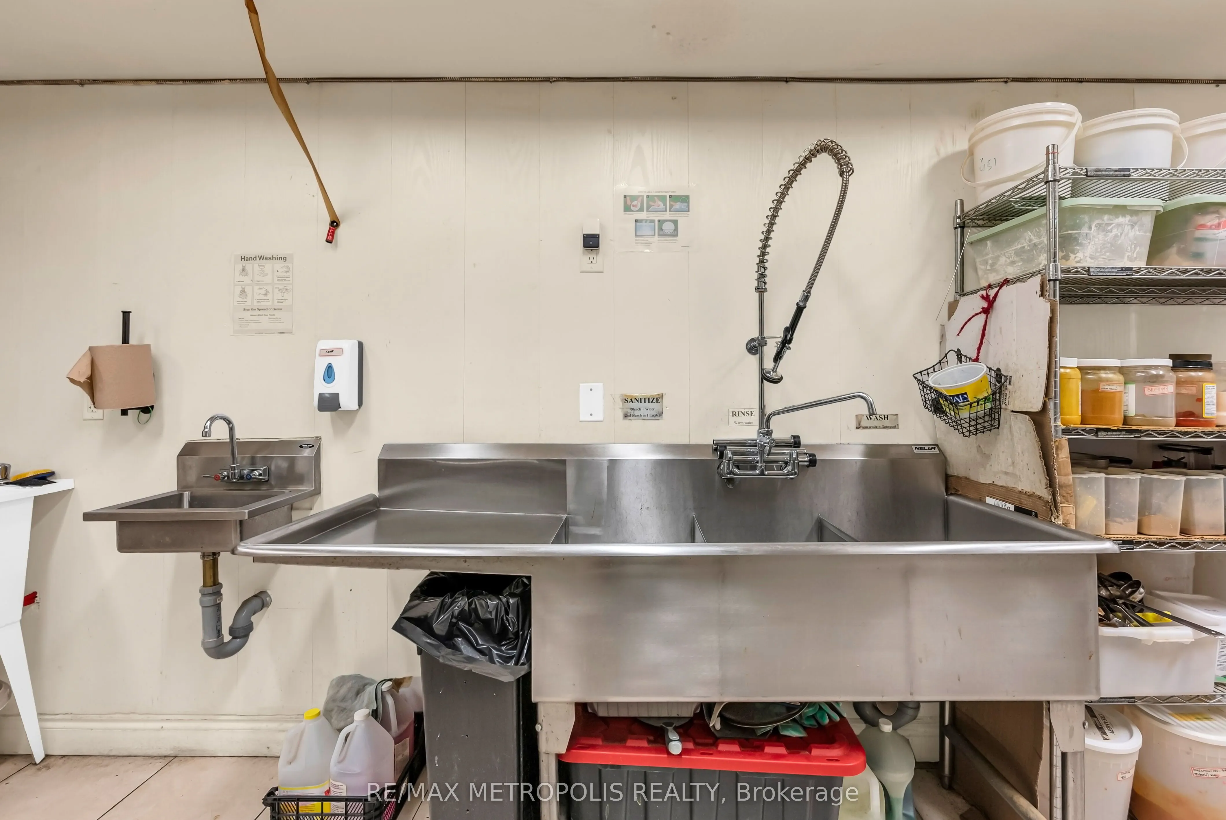 6923 Steeles Avenue W, #4