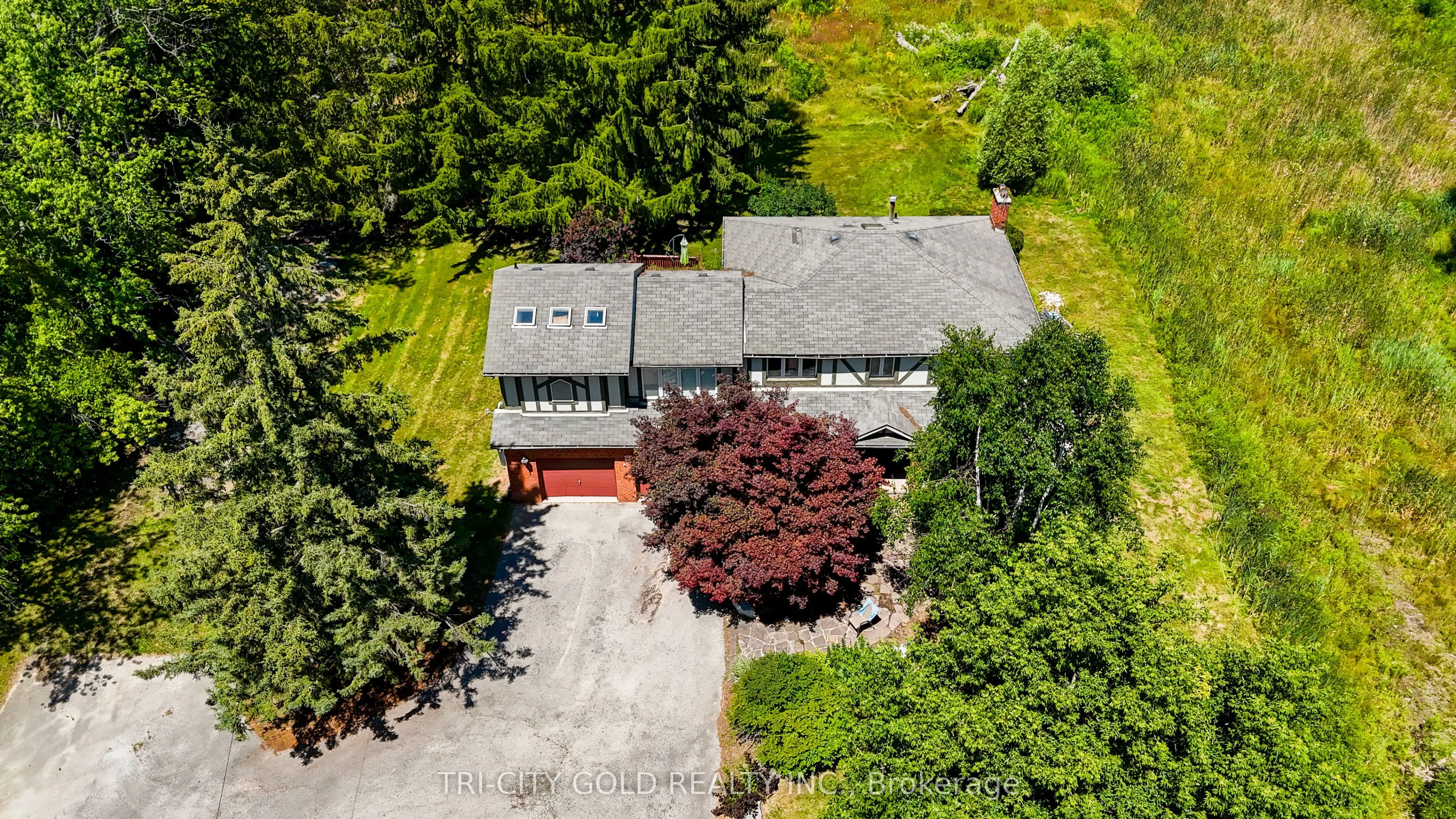 2696 Embleton Road