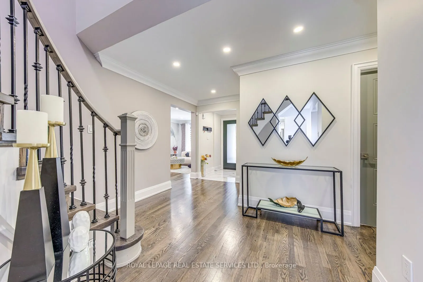 7180 Danton Promenade