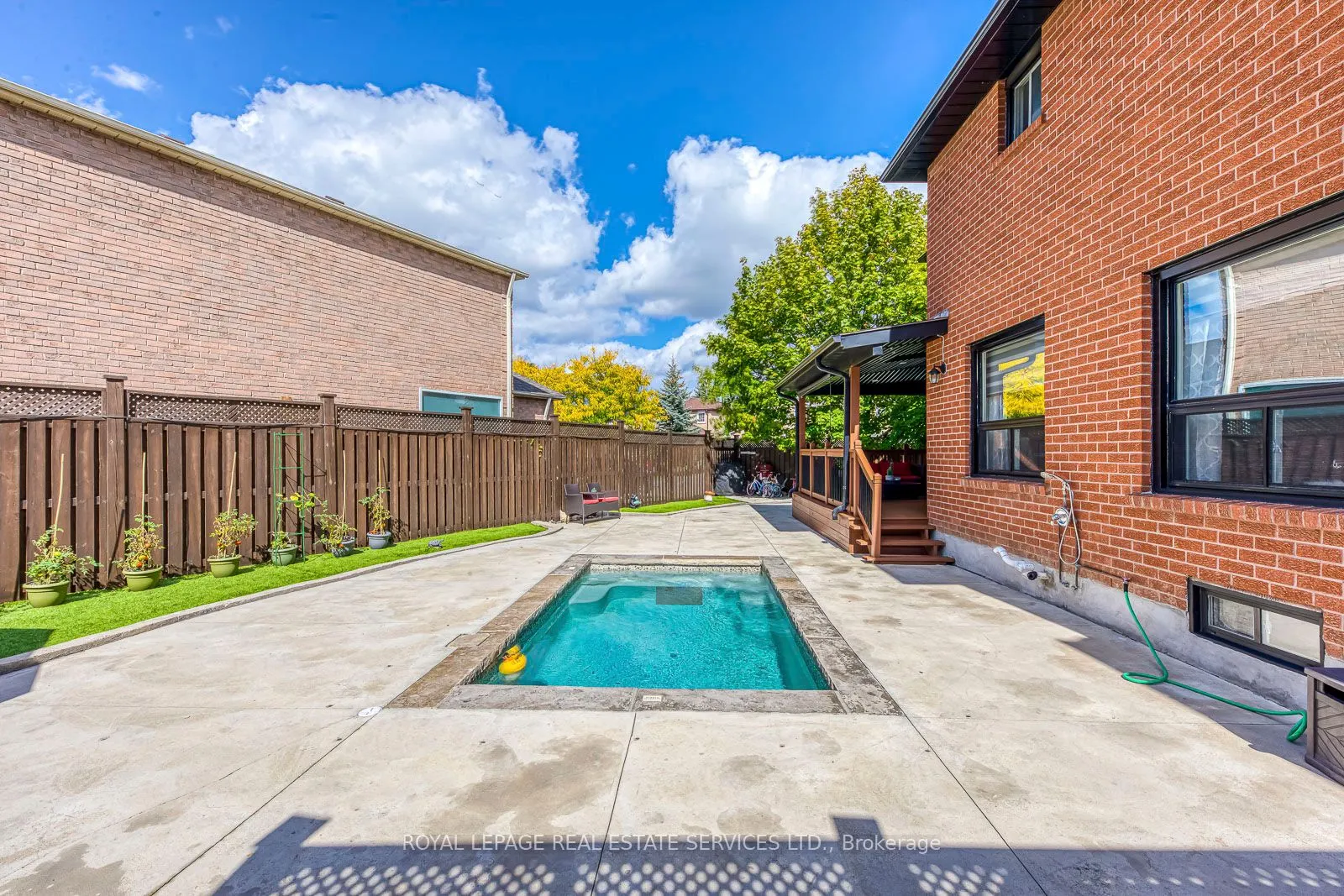 7180 Danton Promenade