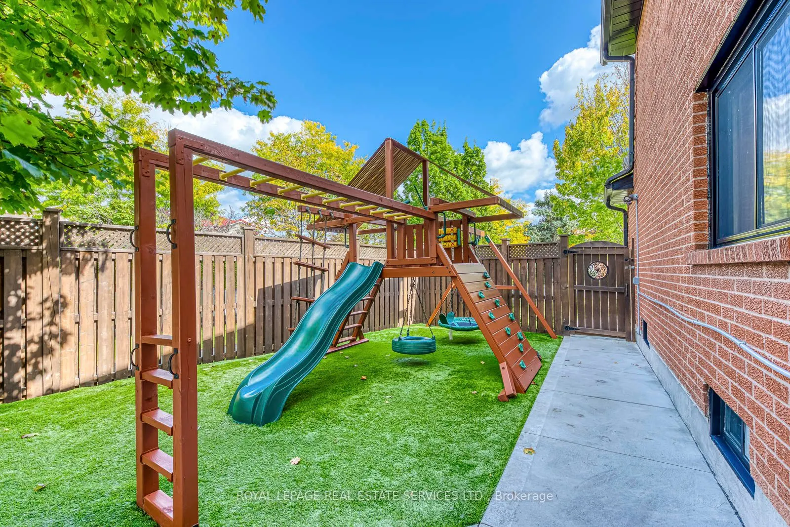 7180 Danton Promenade