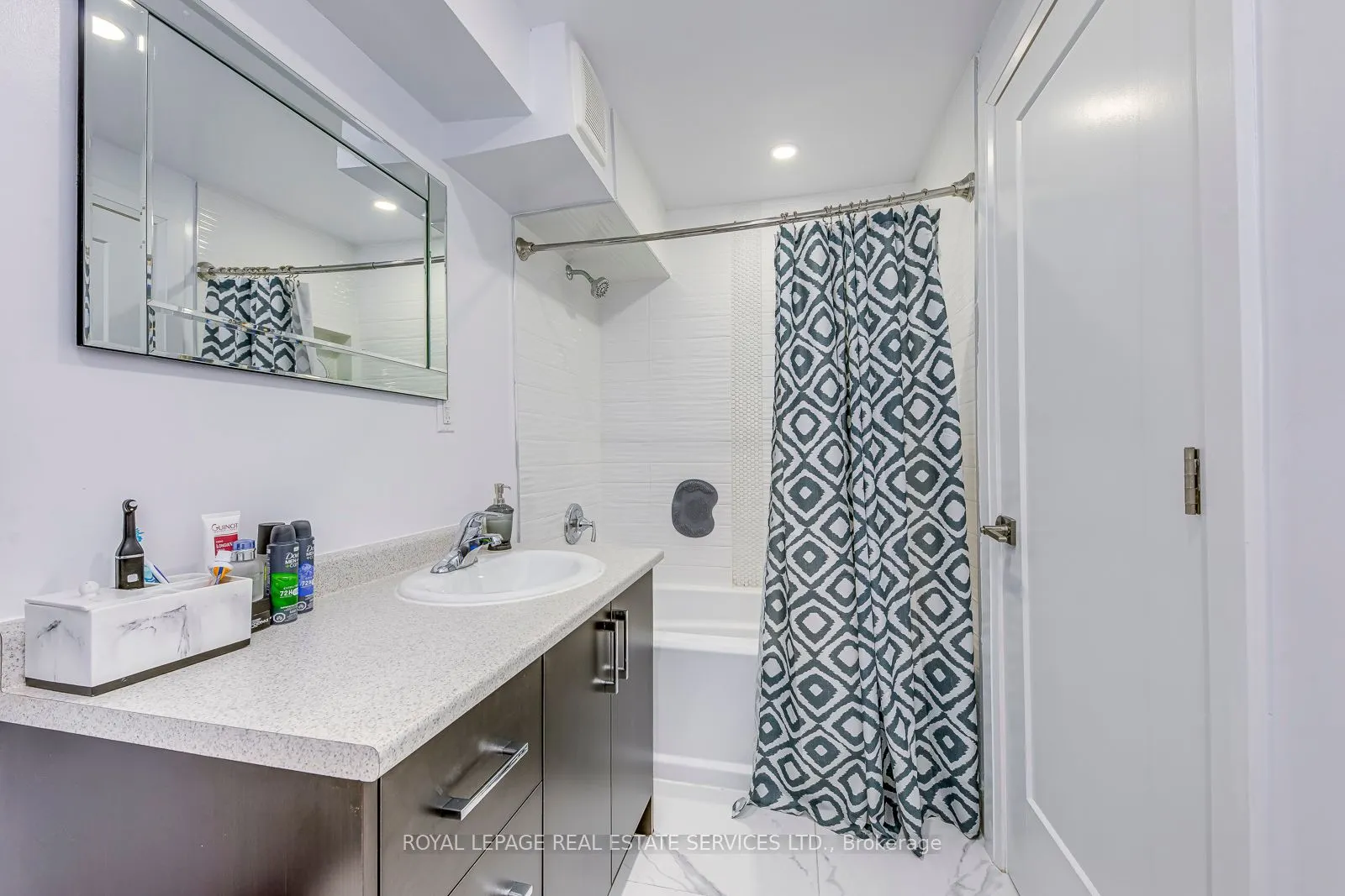 7180 Danton Promenade