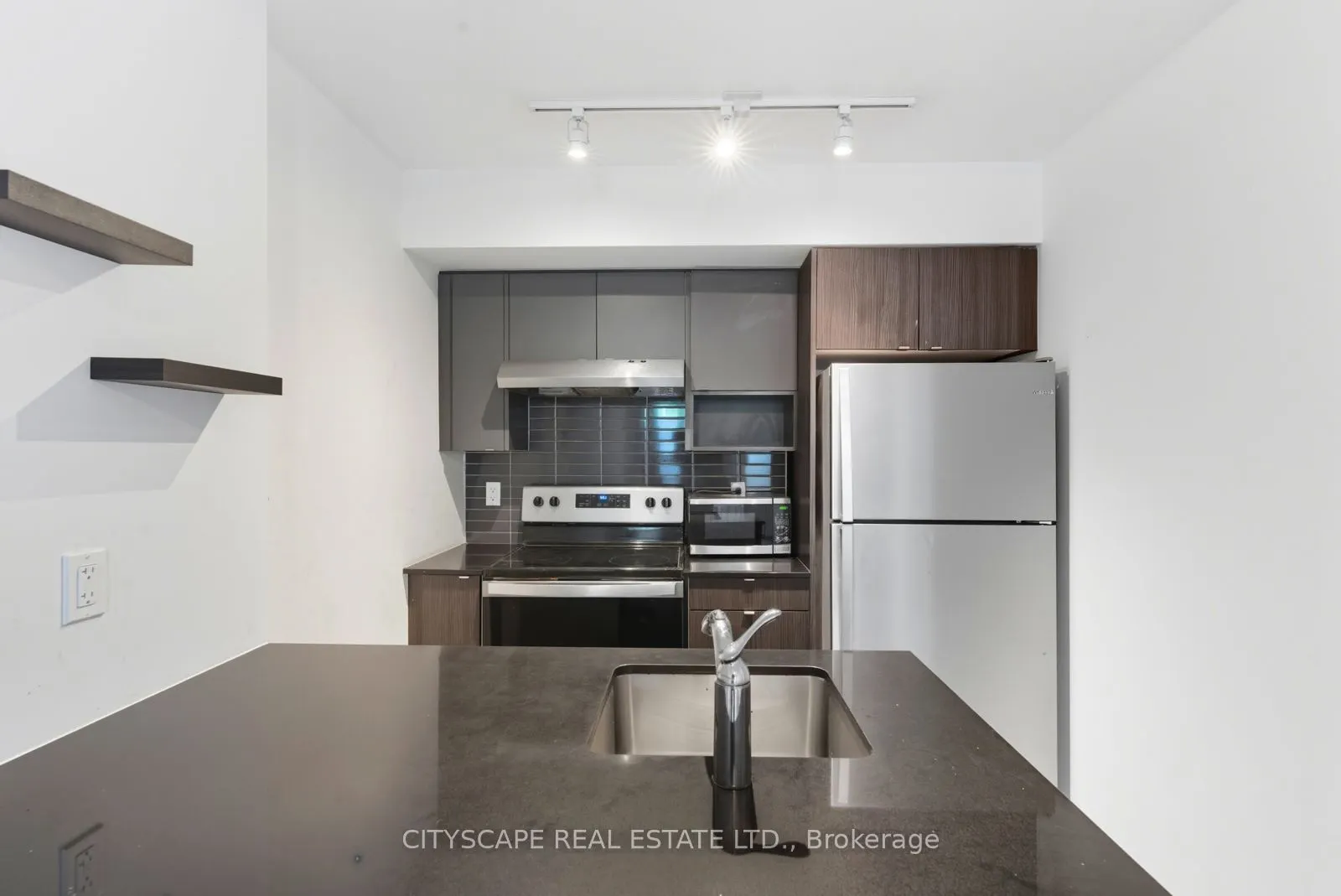 1133 Cooke Boulevard, #818