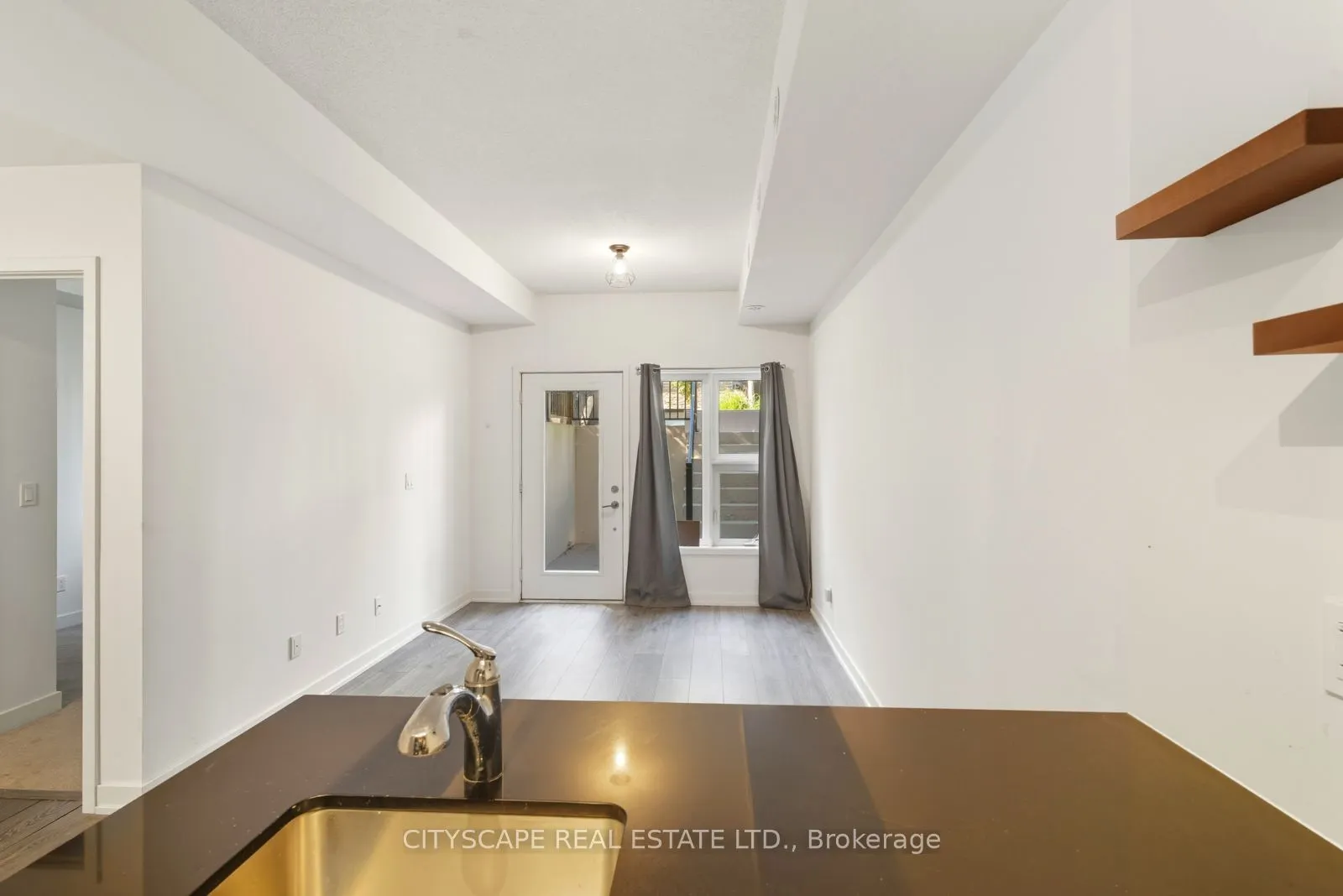 1133 Cooke Boulevard, #818