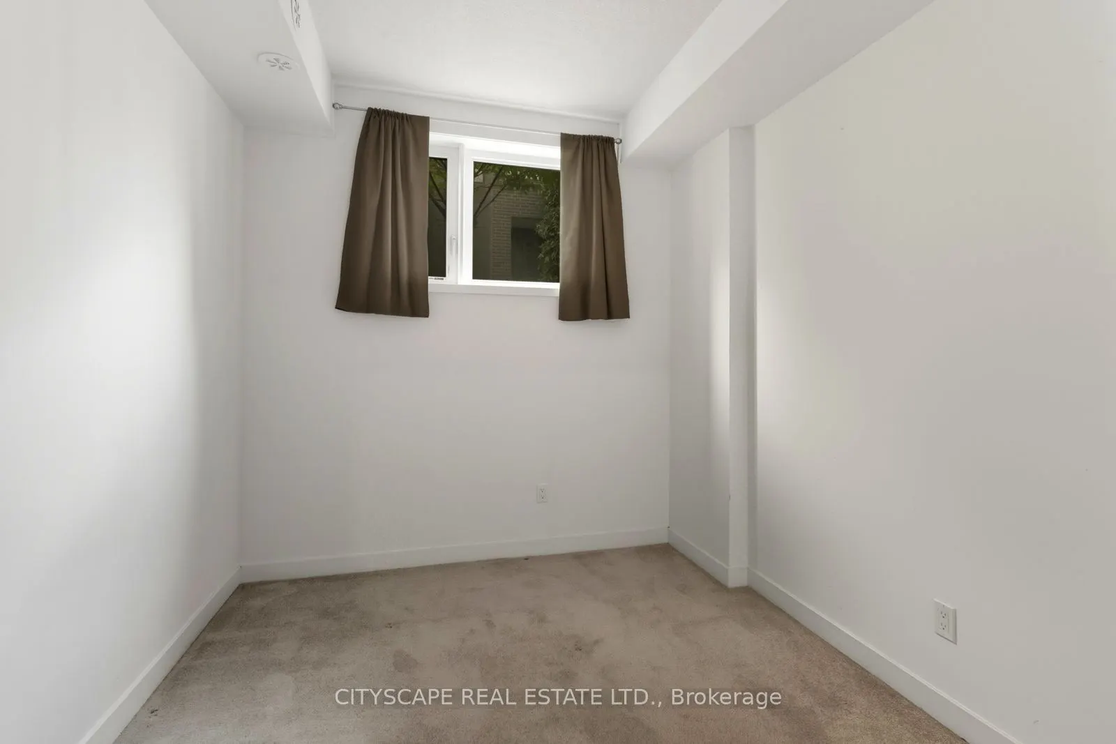 1133 Cooke Boulevard, #818