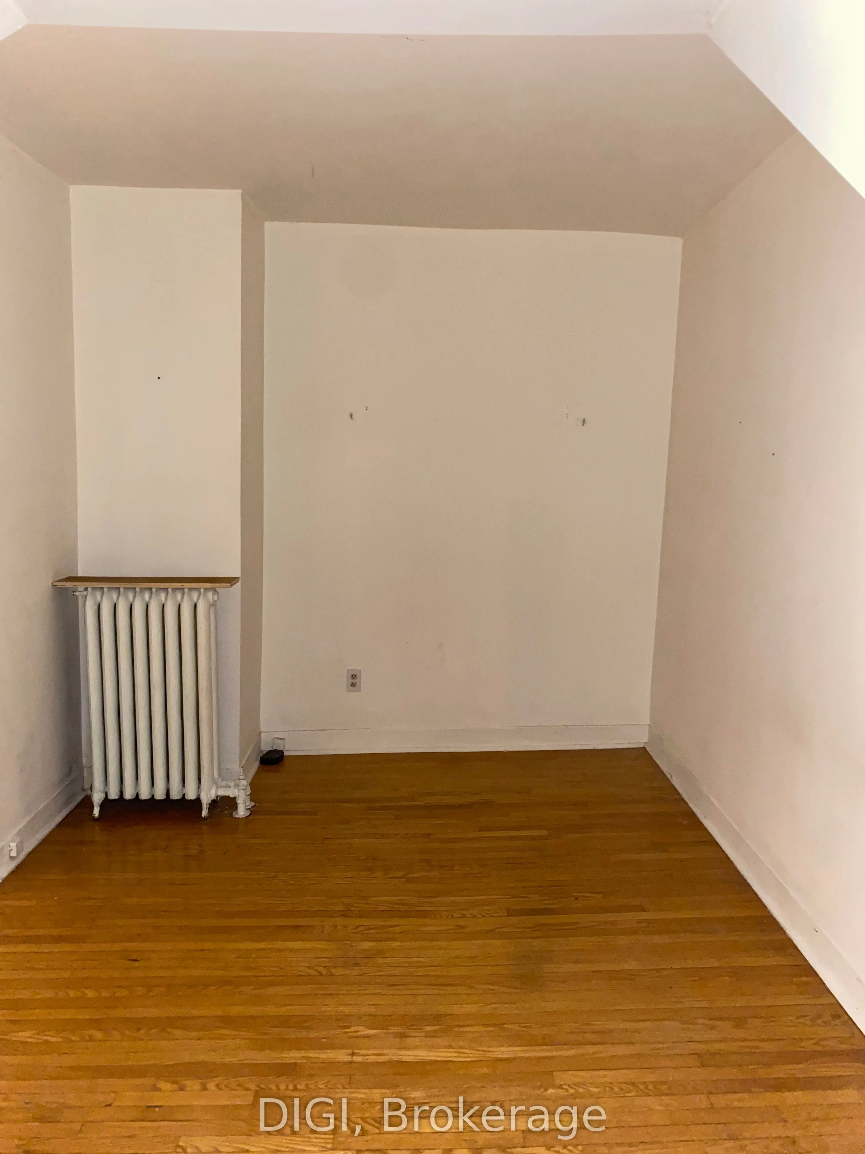 162 Cowan Avenue, #5