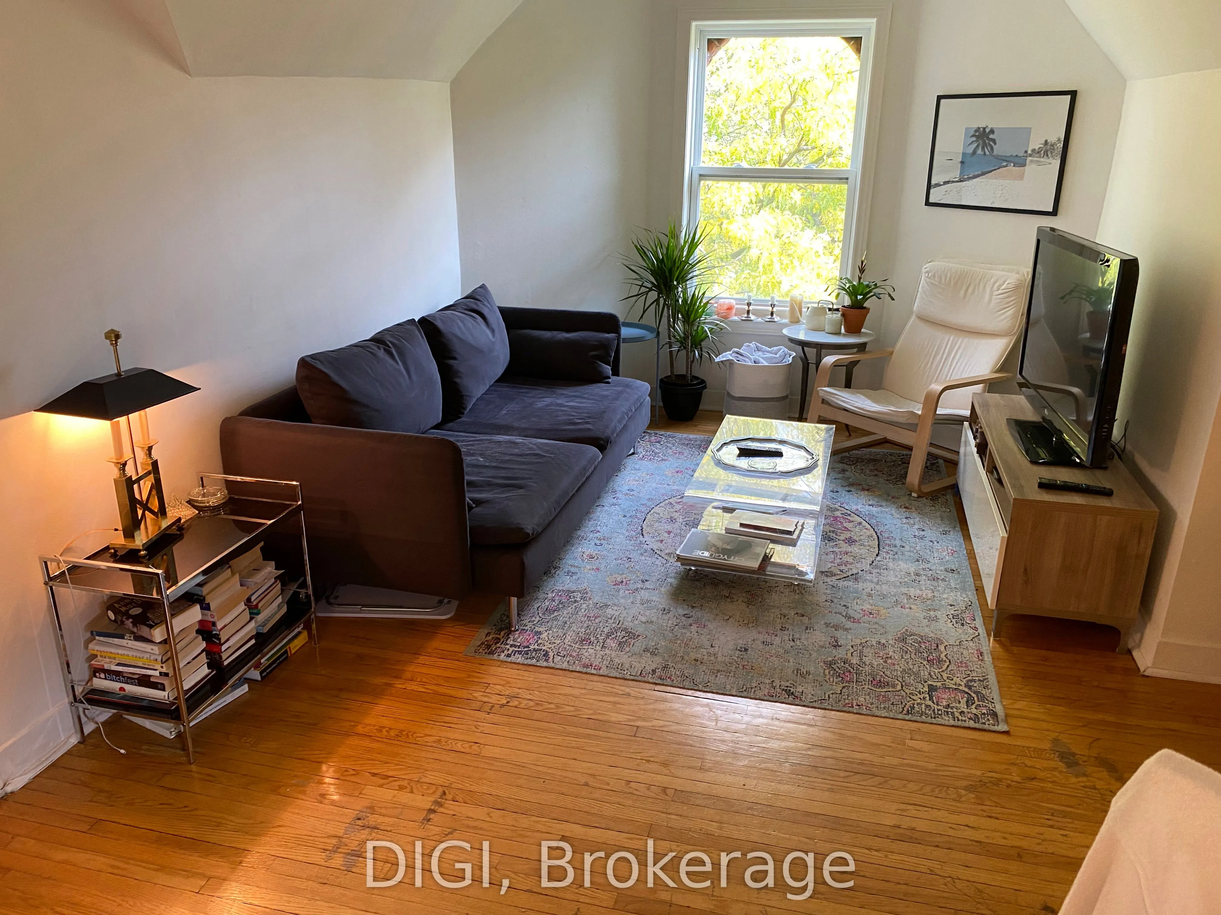 162 Cowan Avenue, #5