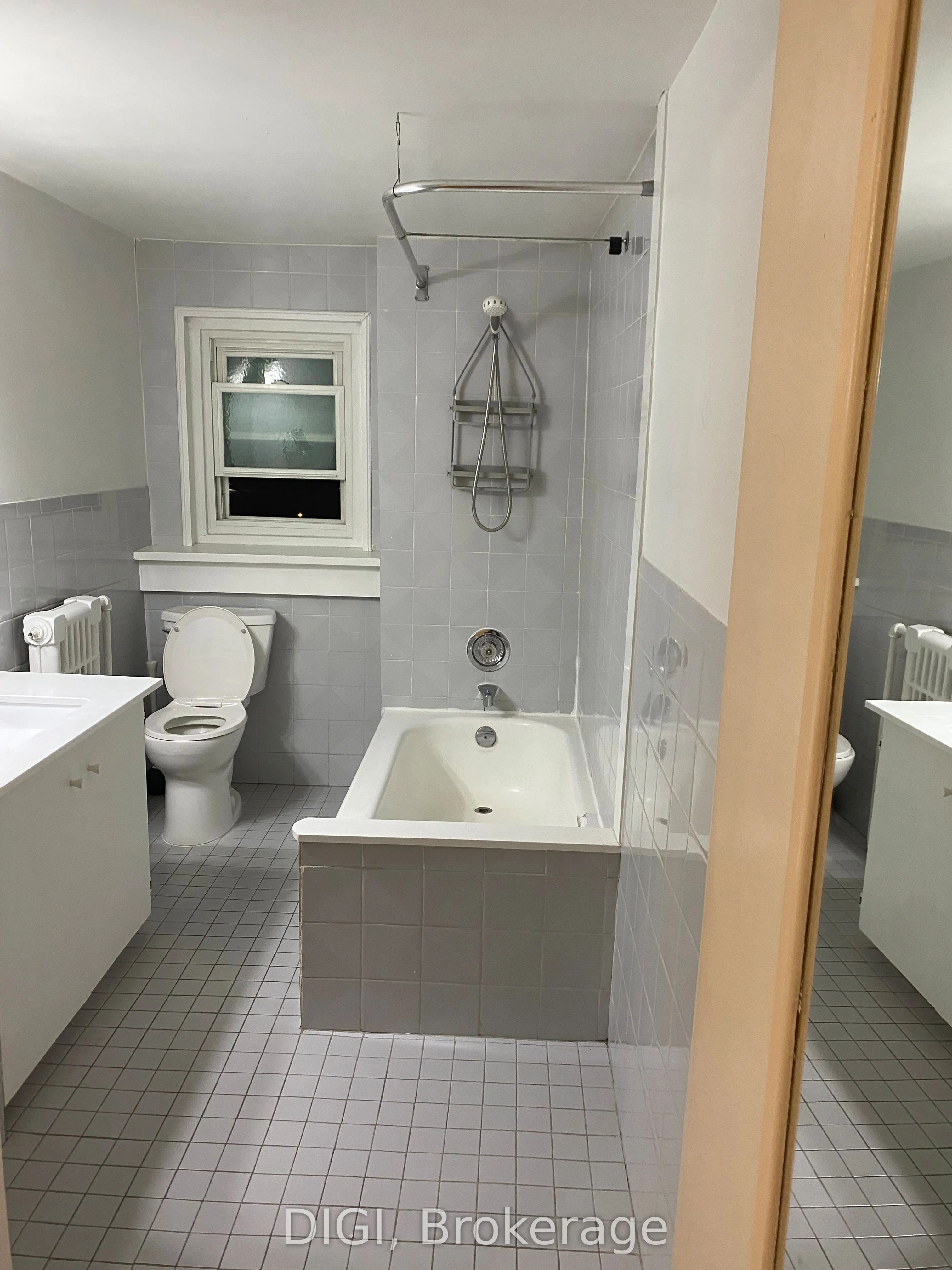 162 Cowan Avenue, #5