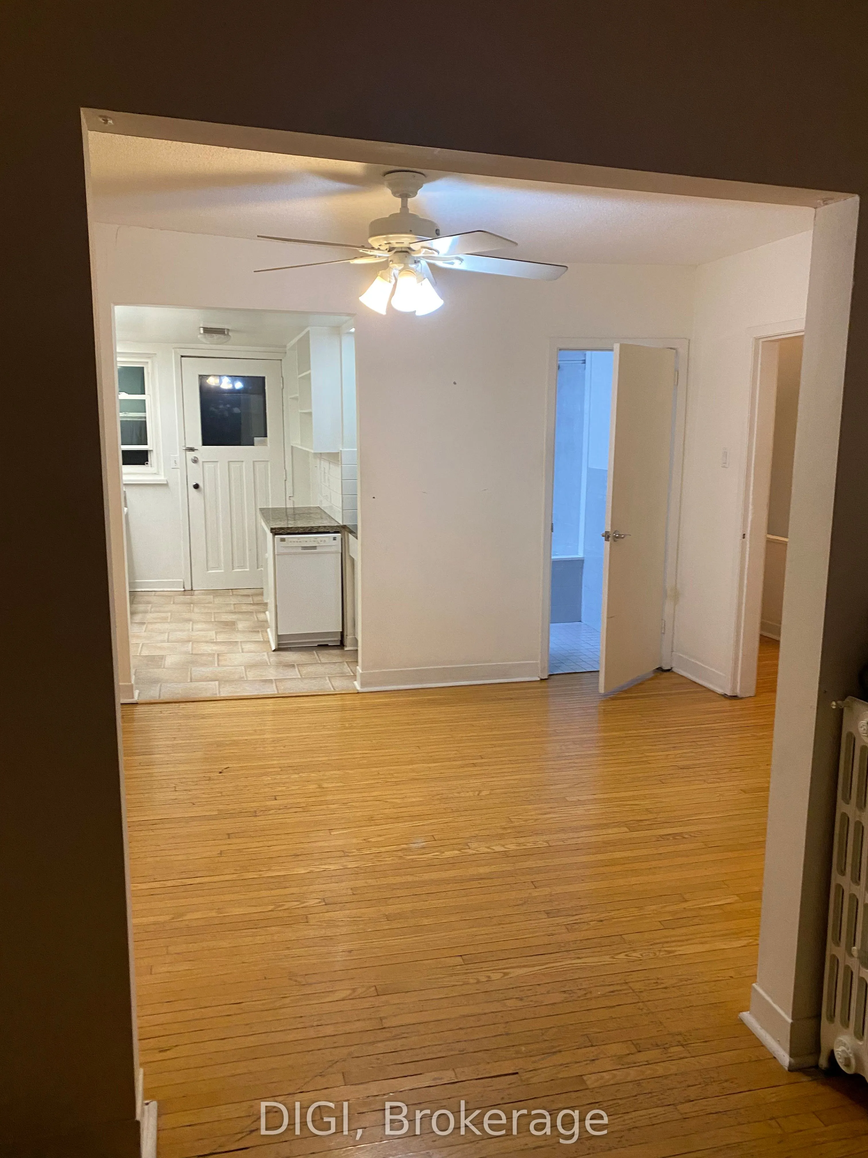 162 Cowan Avenue, #5