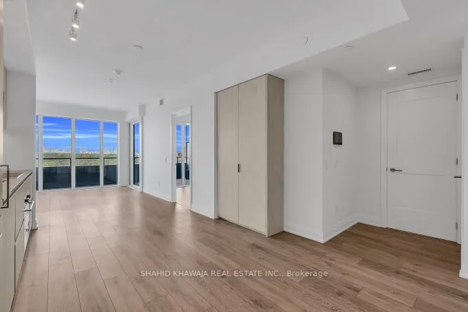 21 Park Street E, #1508