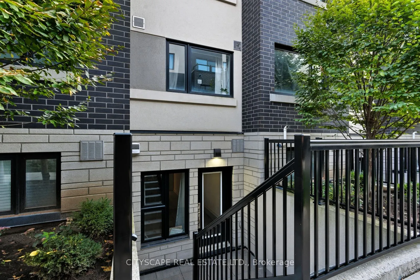 1133 Cooke Boulevard, #818