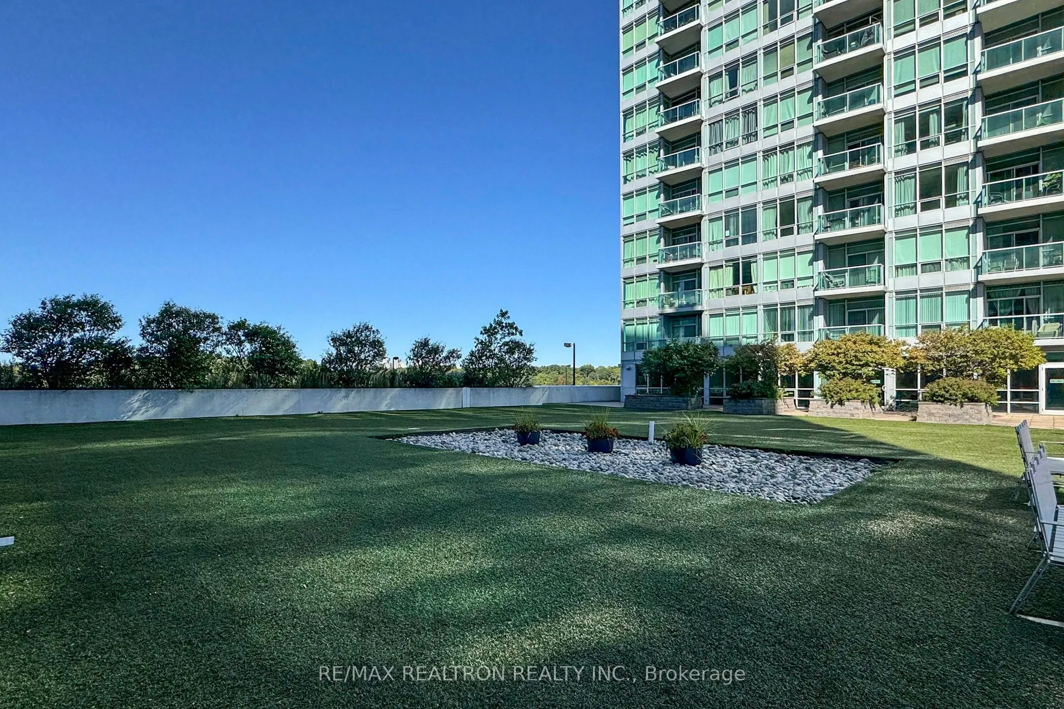 1910 Lake Shore Boulevard W, #LPH01