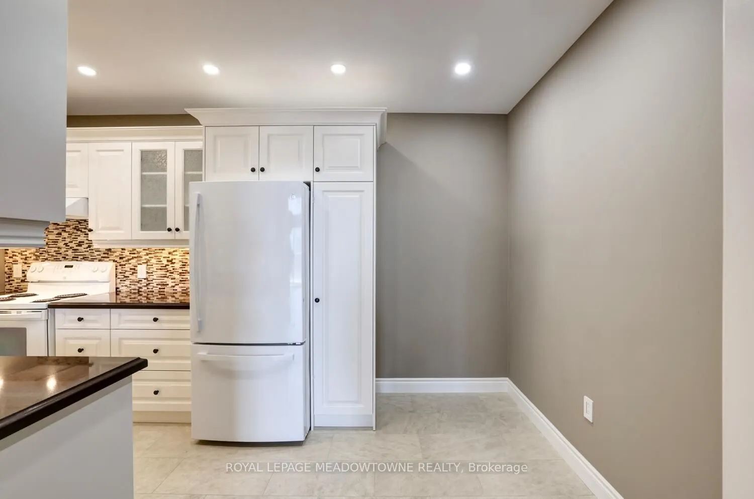 2075 Amherst Heights Drive, #606