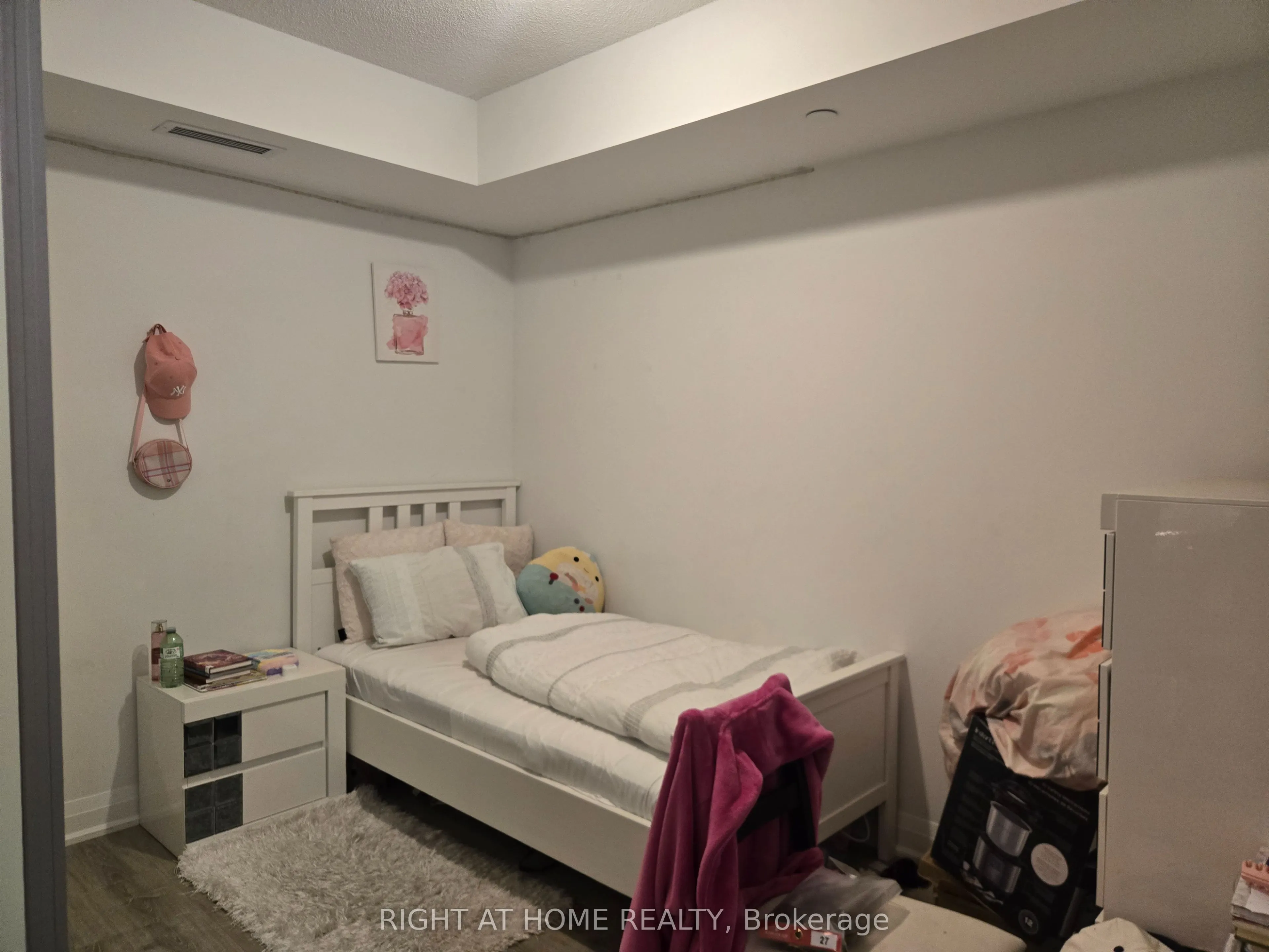26 Gibbs Road, #325