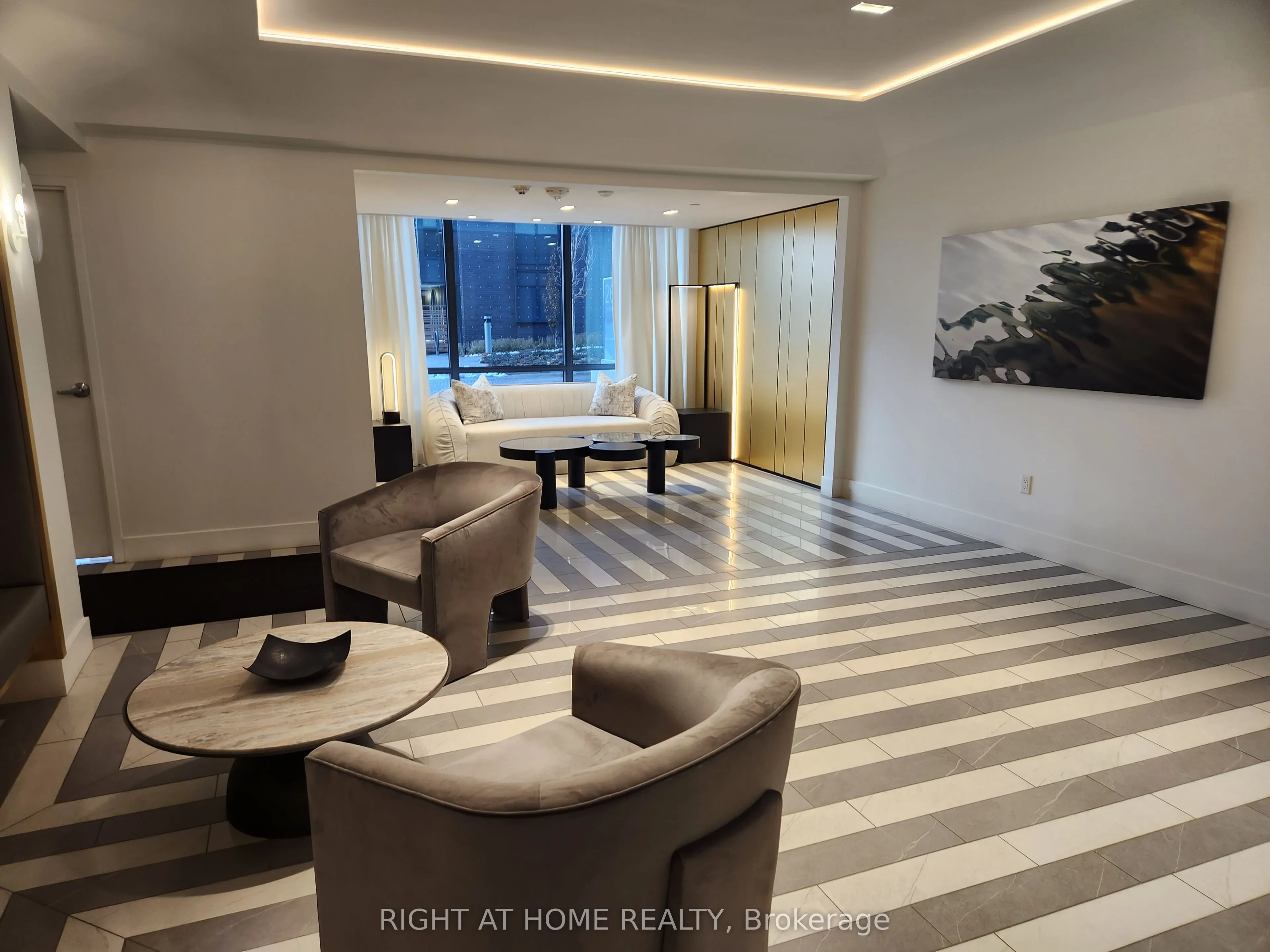 26 Gibbs Road, #325