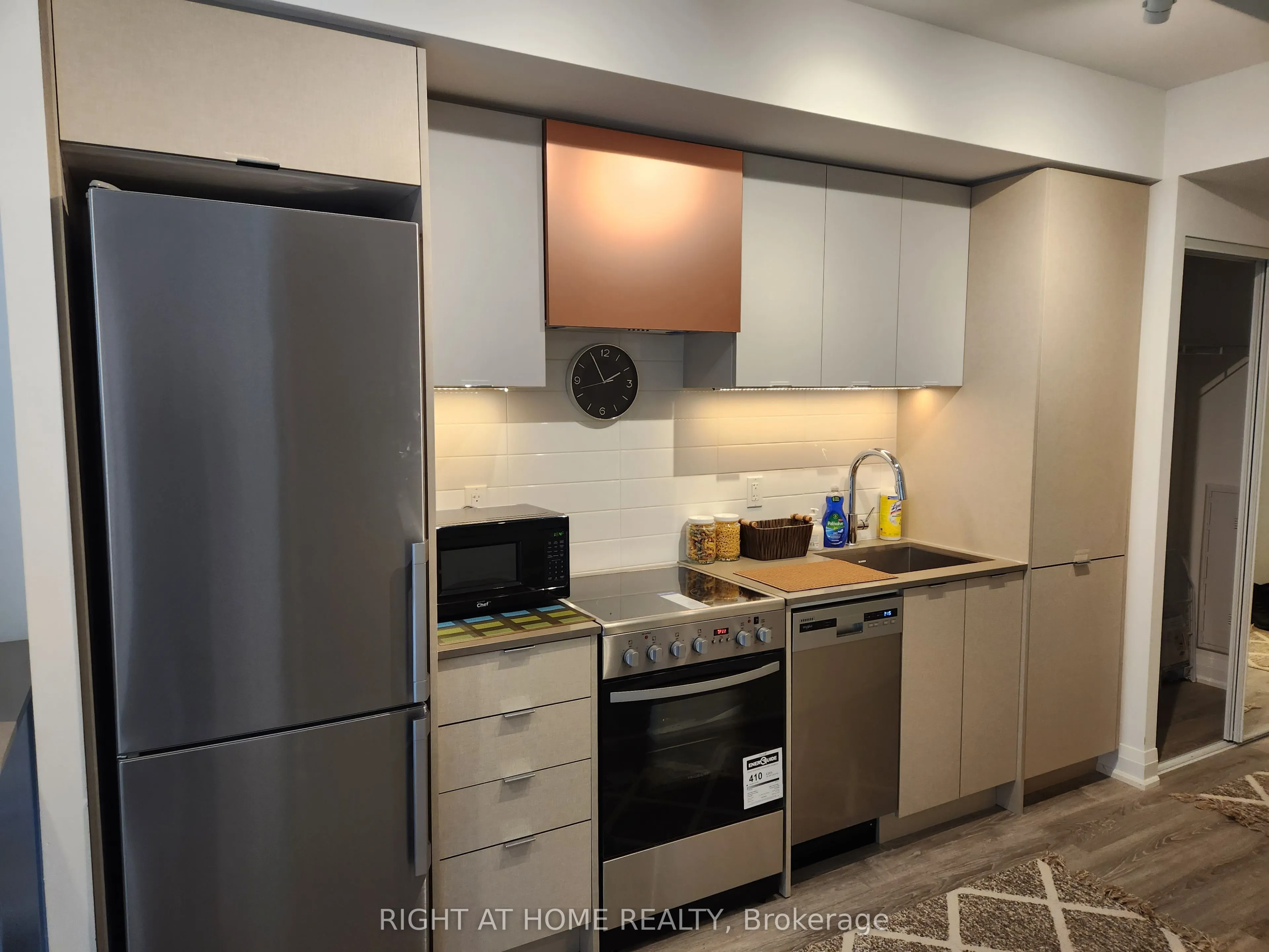 26 Gibbs Road, #325