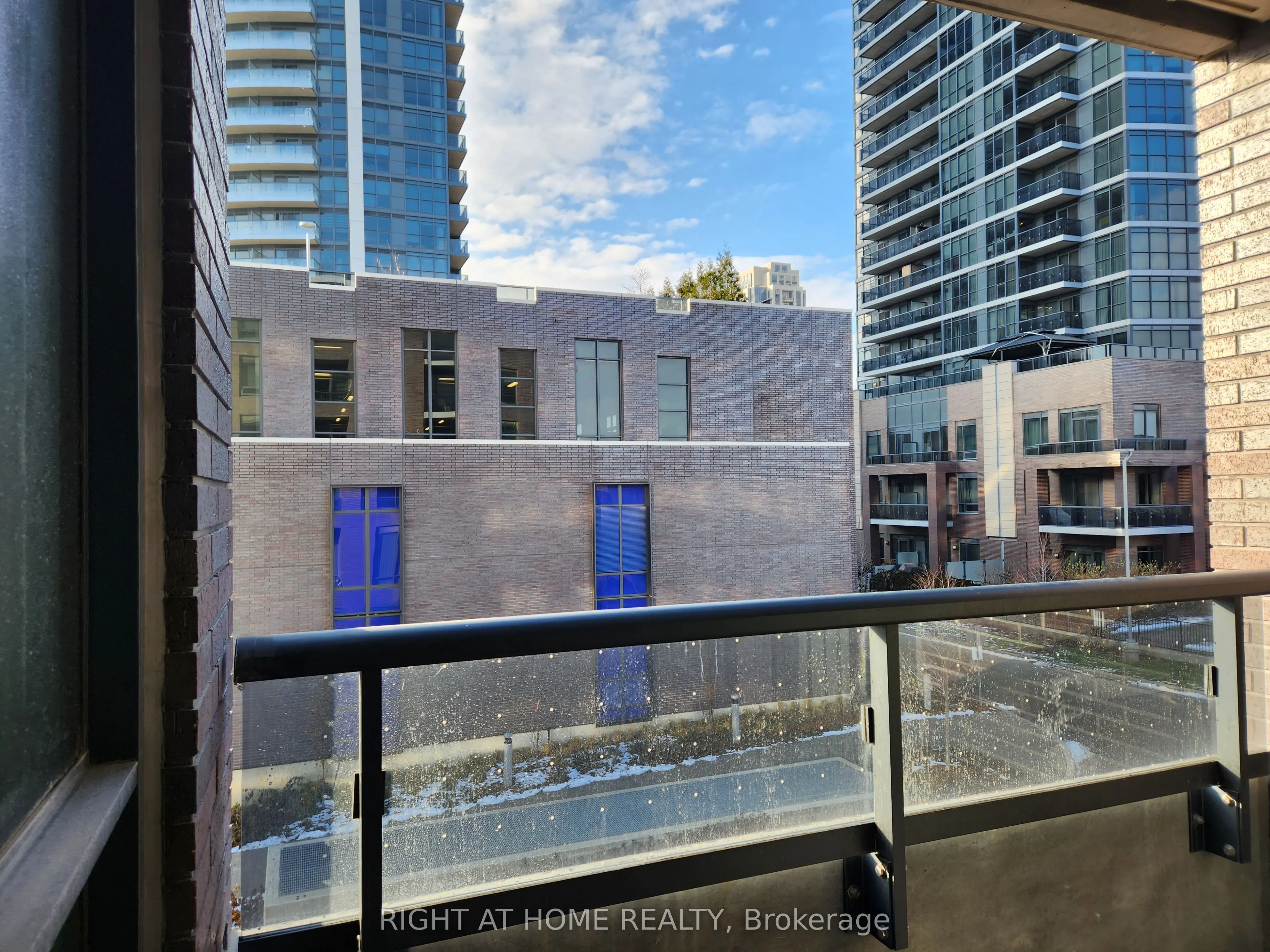 26 Gibbs Road, #325