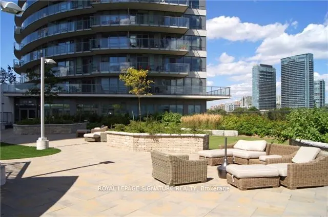 15 Legion Road, #1207