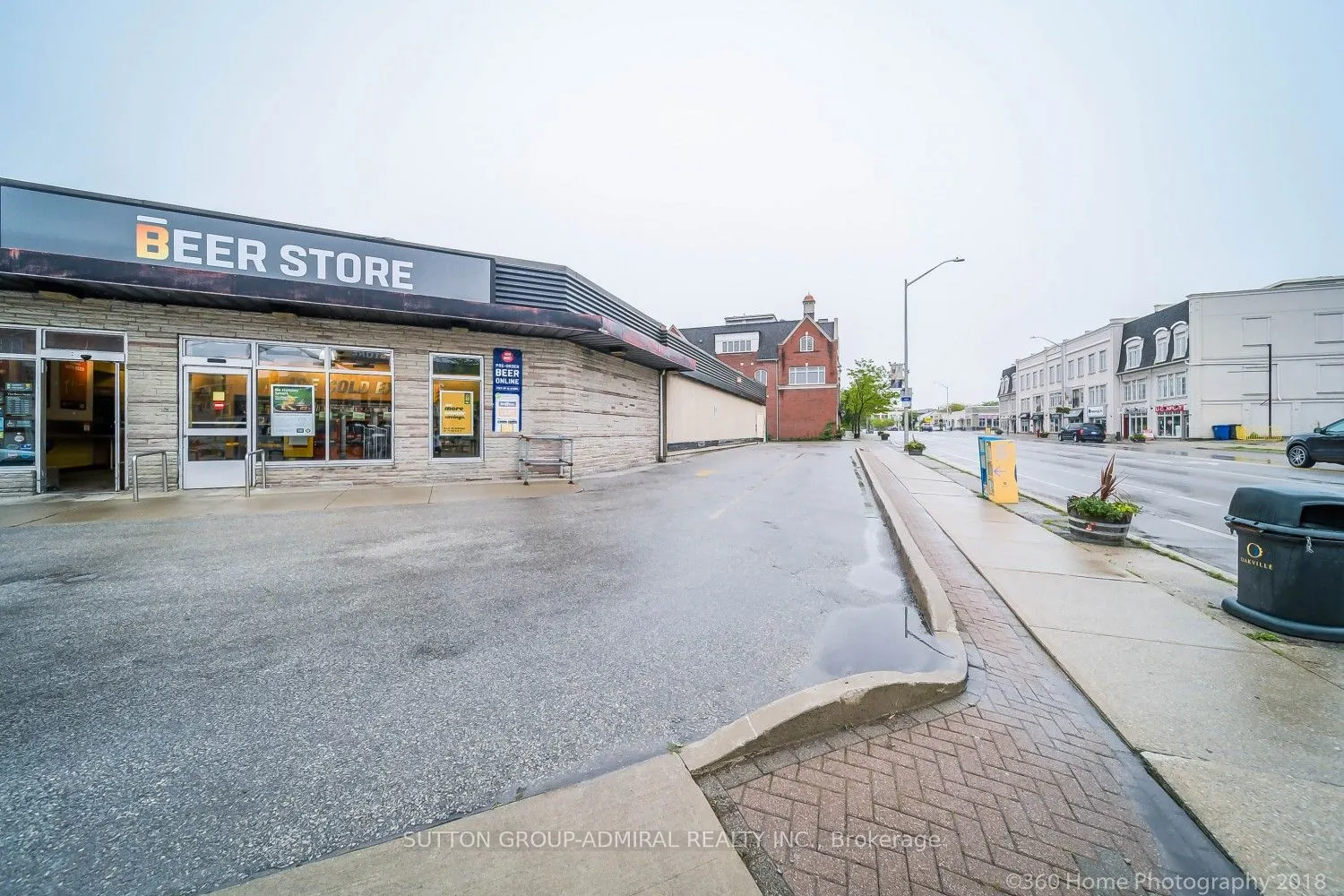 104 Lakeshore Road W