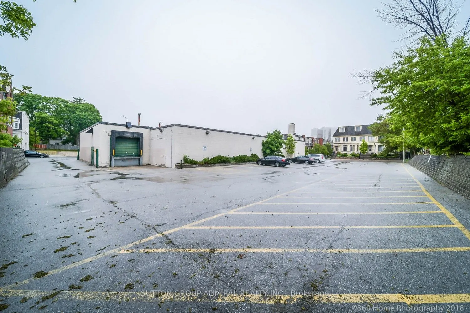104 Lakeshore Road W