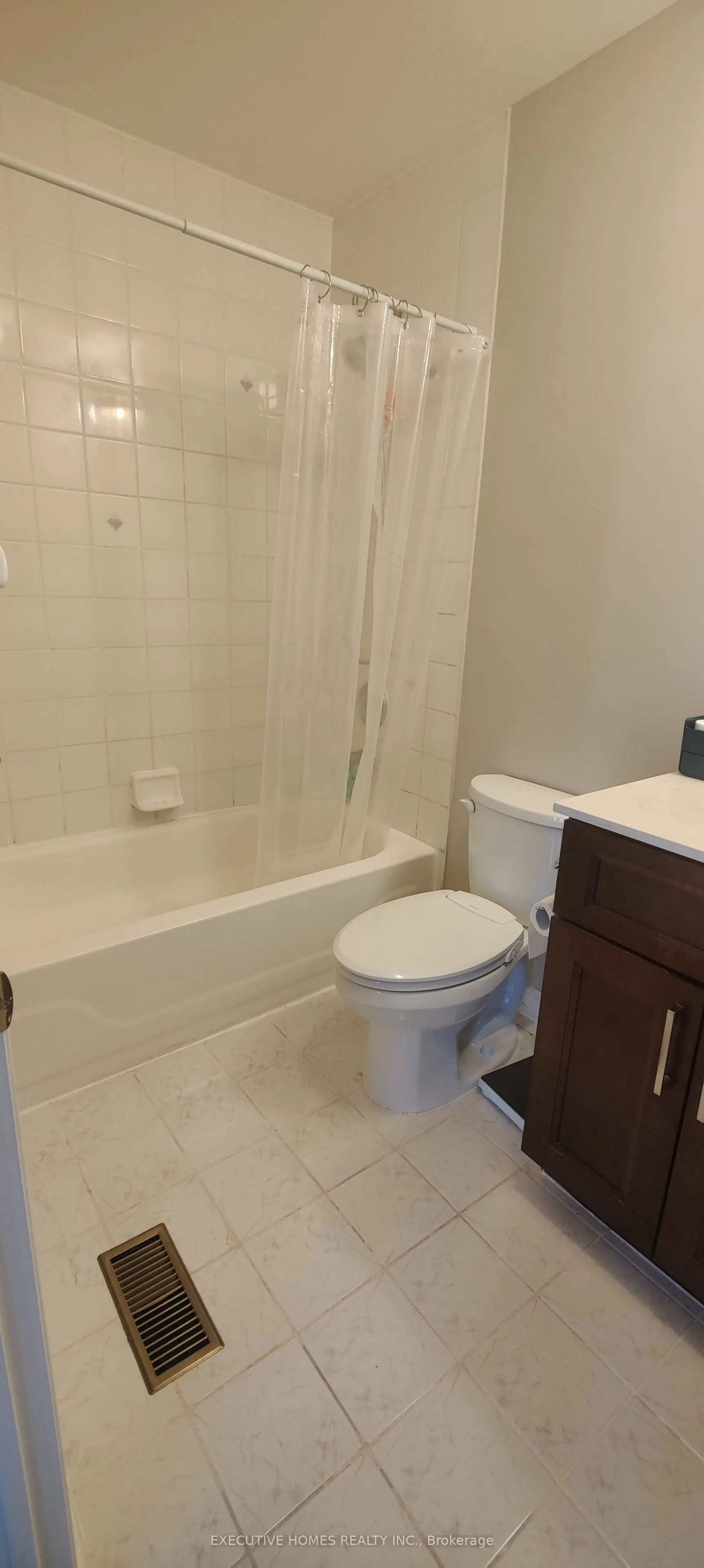 5530 Glen Erin Drive, #76
