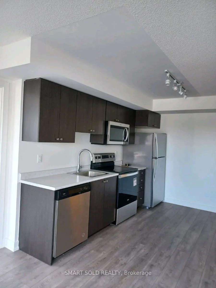 10 Wilby Crescent, #405