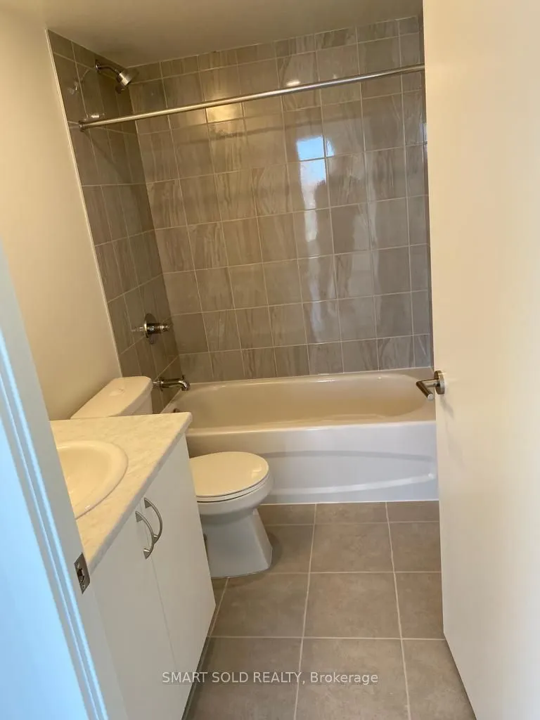 10 Wilby Crescent, #405