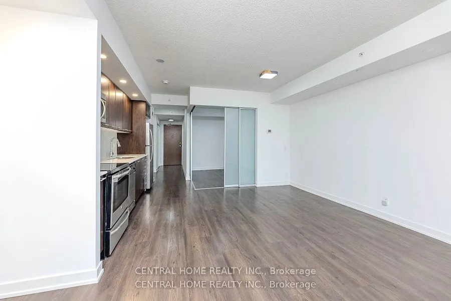 2220 Lake Shore Boulevard W, #607