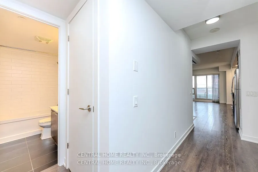 2220 Lake Shore Boulevard W, #607