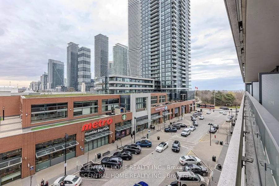 2220 Lake Shore Boulevard W, #607