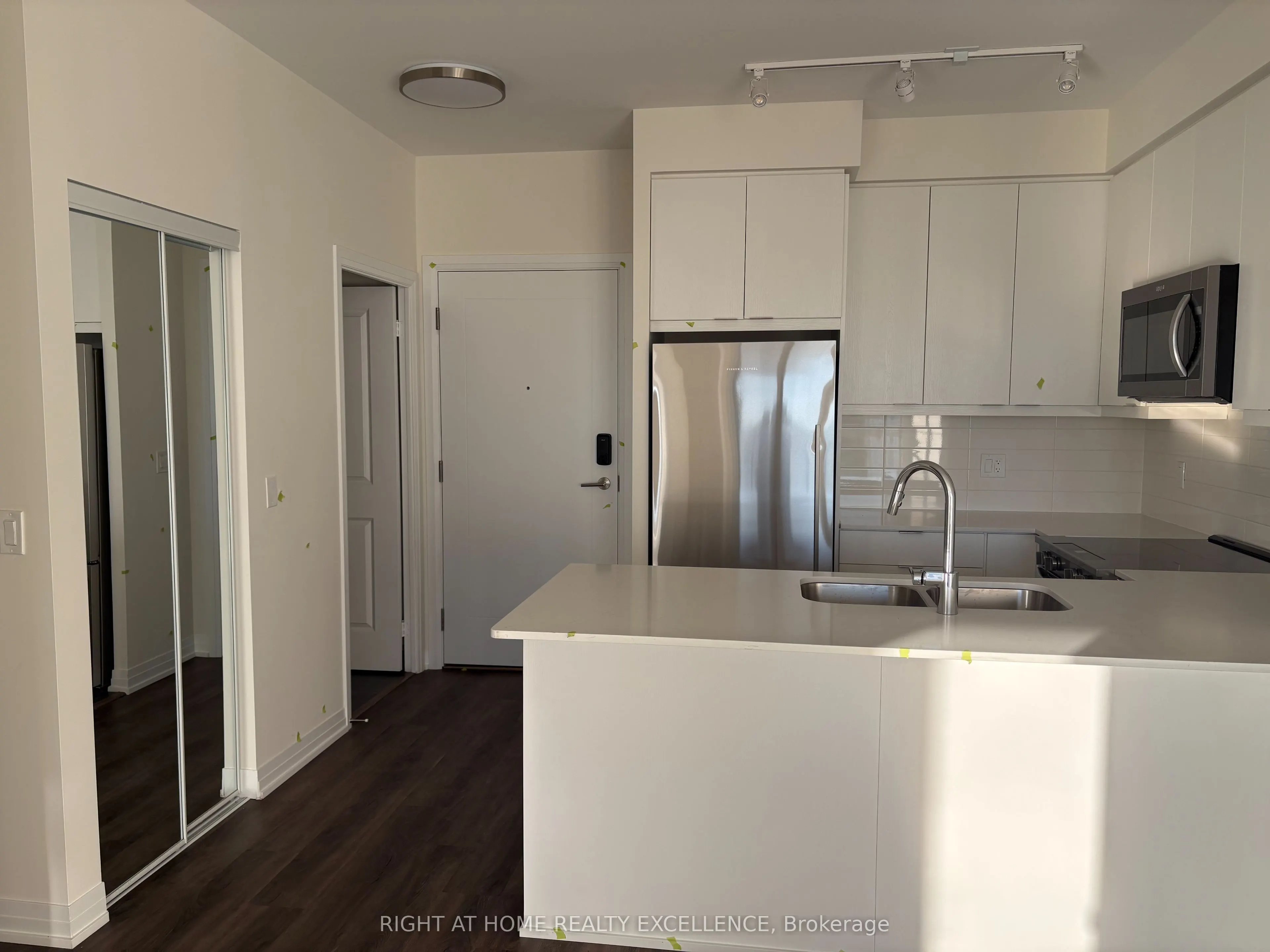 15 Watergarden Drive, #418